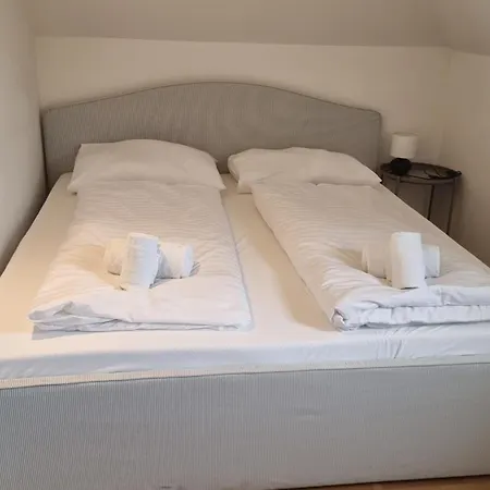 Allinone Apartament *